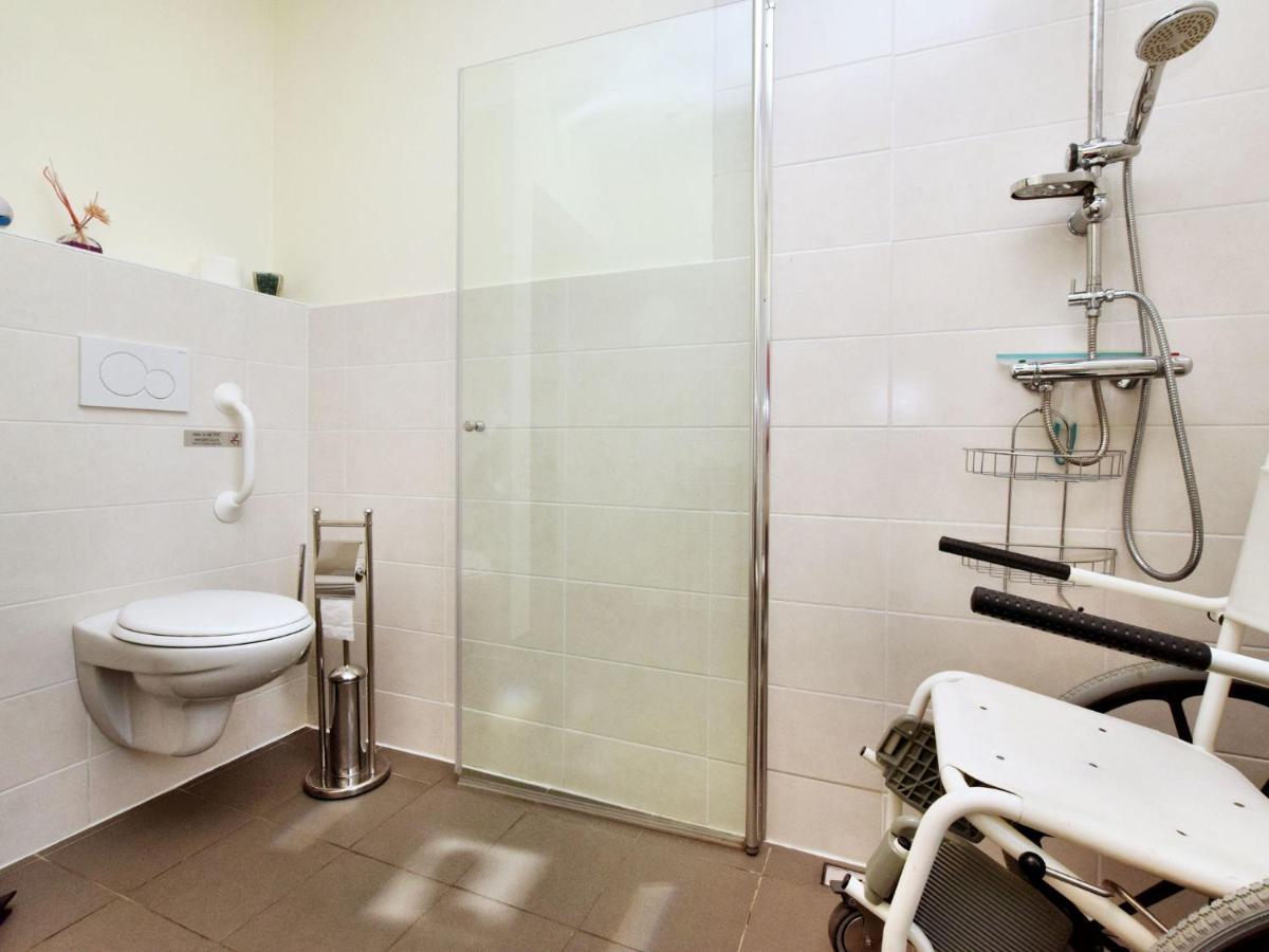 Wheelchair Friendly House With Sauna Villa Leykaul Bagian luar foto